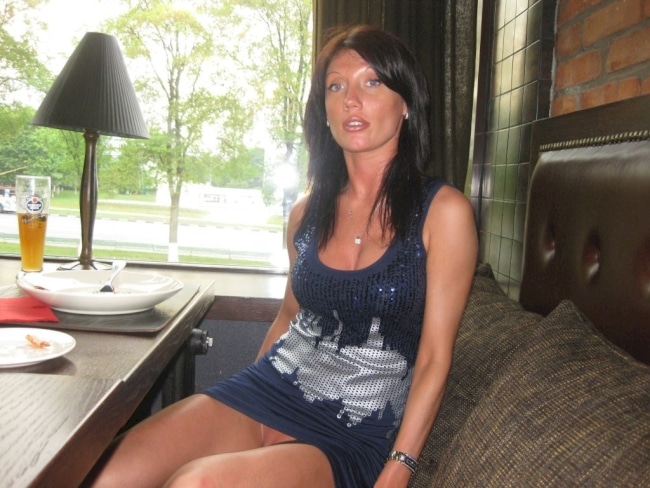 Femme mature dominatrice pour gars qui est docile